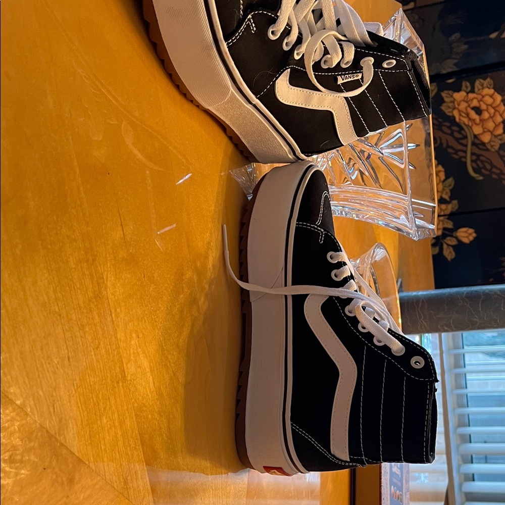 Vans Women’s  Filmore Black Platform Hightops 8.5